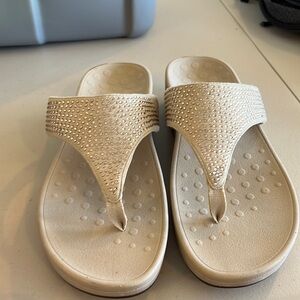 Vionic Women’s Sandals Tan Size 11